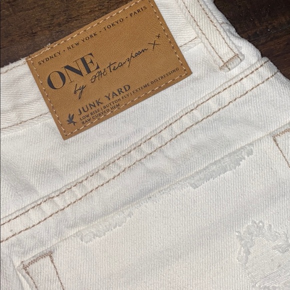 One Teaspoon Distressed Skirt - Picture 3 of 4